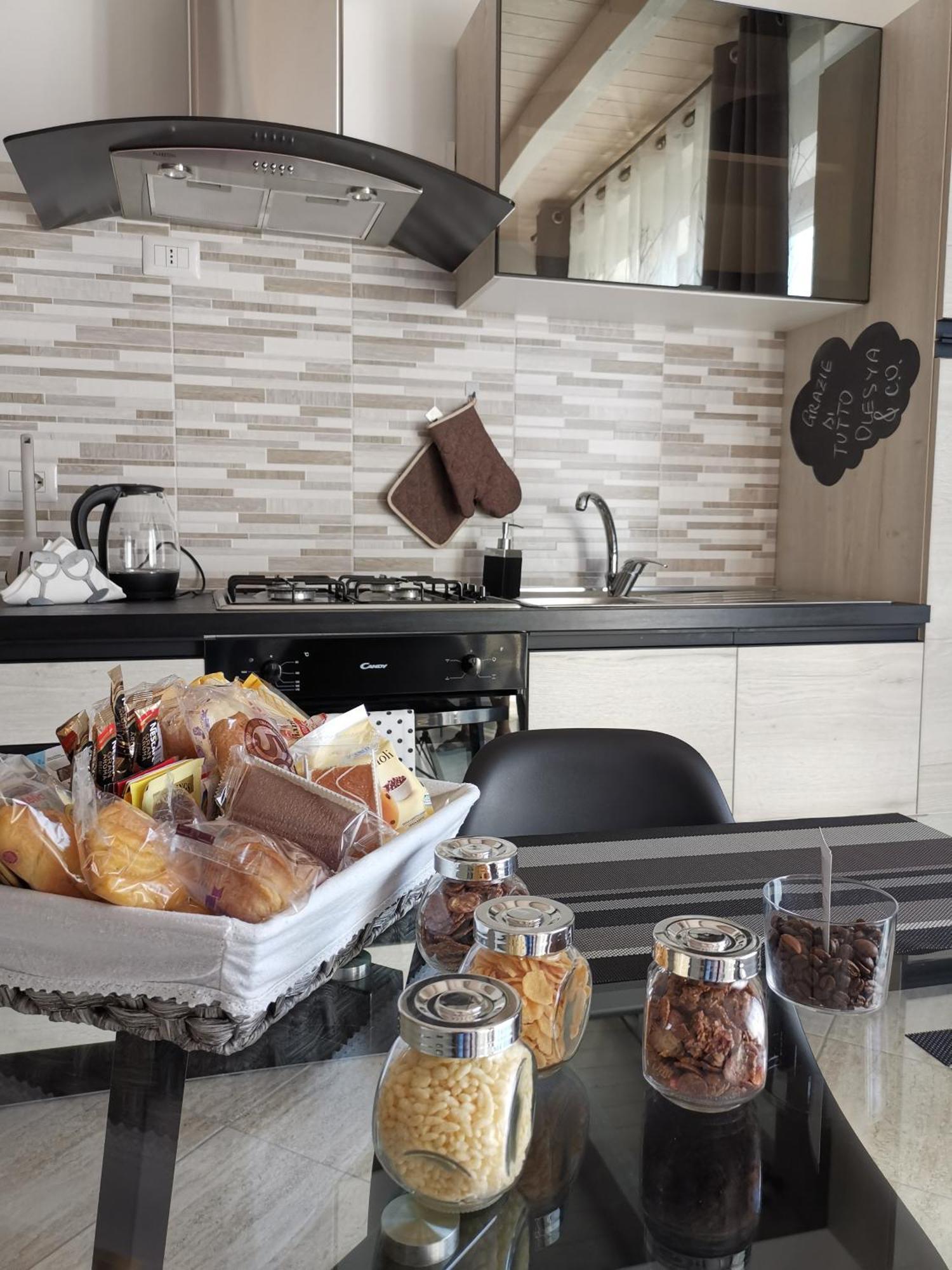 Paradeisos Residence Sas Somma Lombardo Luaran gambar