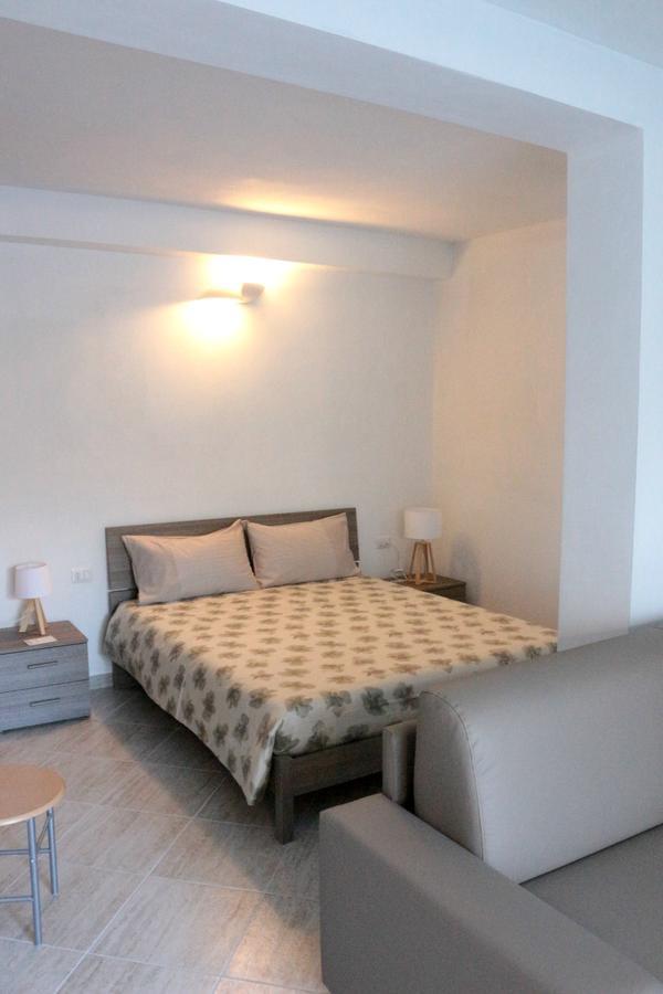 Paradeisos Residence Sas Somma Lombardo Luaran gambar