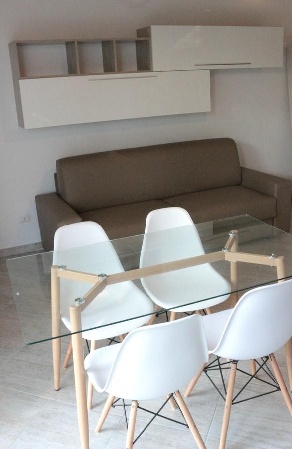 Paradeisos Residence Sas Somma Lombardo Luaran gambar
