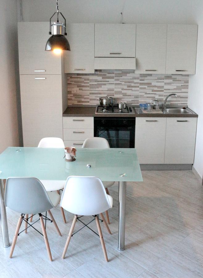 Paradeisos Residence Sas Somma Lombardo Luaran gambar