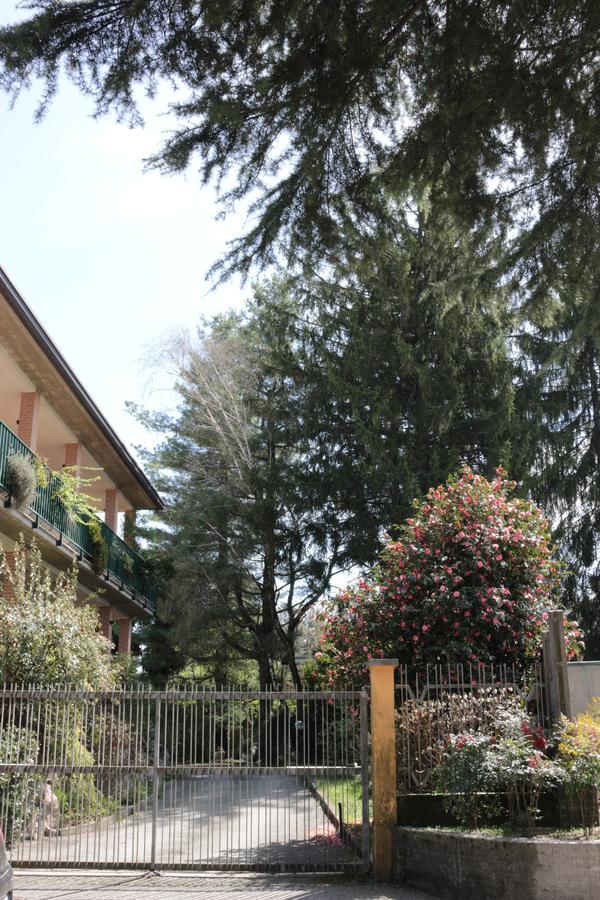Paradeisos Residence Sas Somma Lombardo Luaran gambar