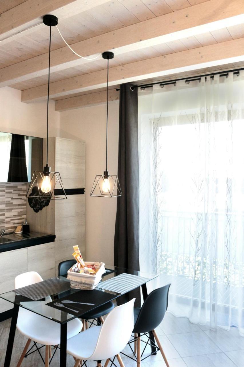 Paradeisos Residence Sas Somma Lombardo Luaran gambar